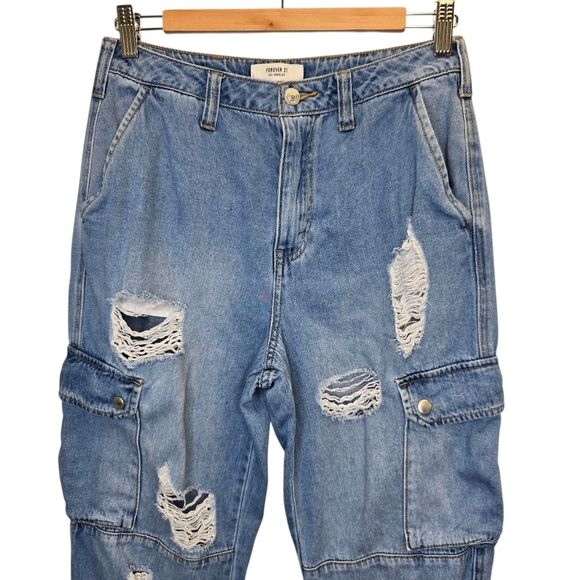 Forever 21 Distressed Cargo Jeans Women’s 27 Medium Wash High Rise Jogger Pants - Picture 3 of 16